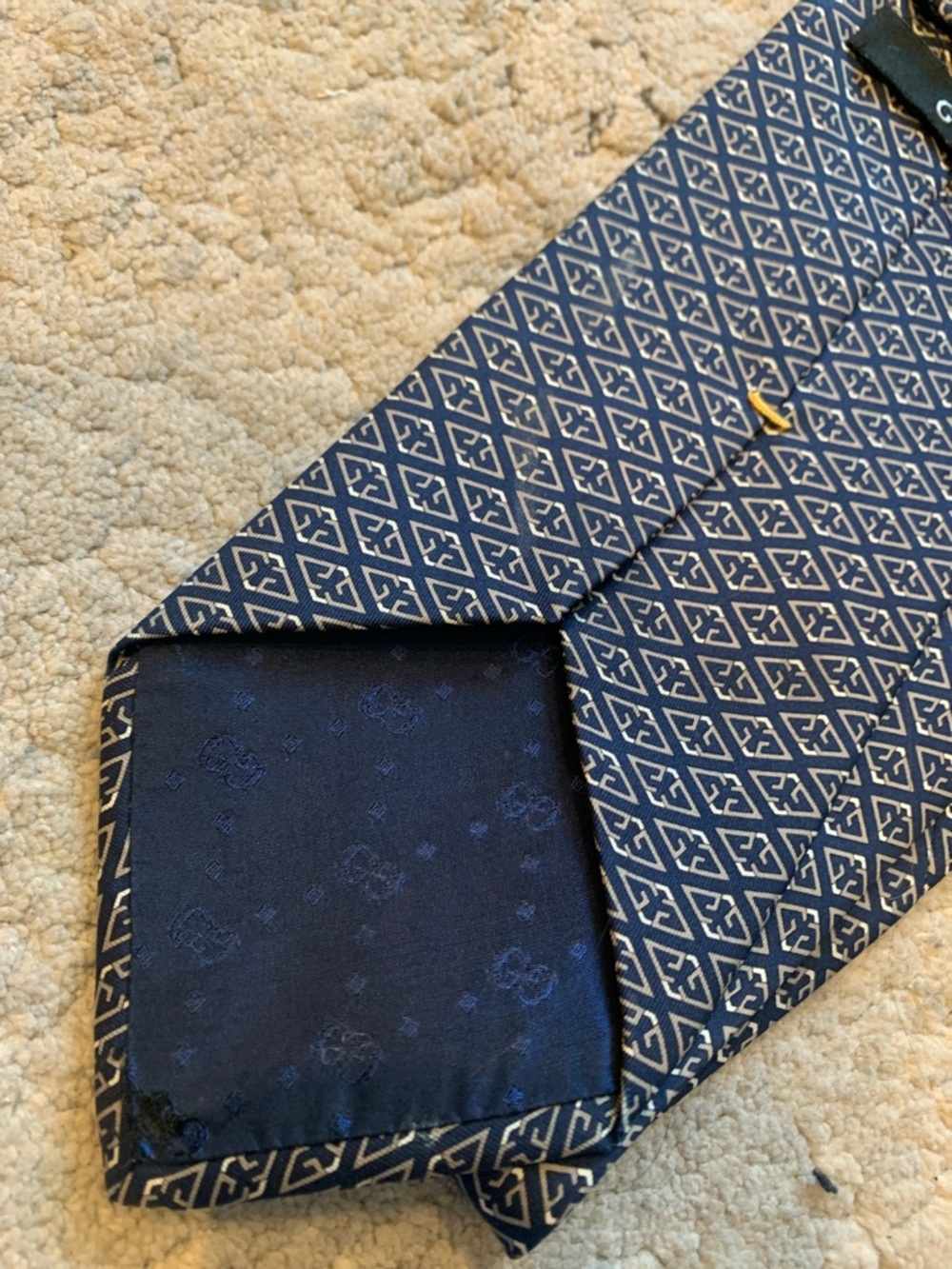 Gucci Navy Blue Diamond-Pattern Silk Tie - Picture 4 of 5
